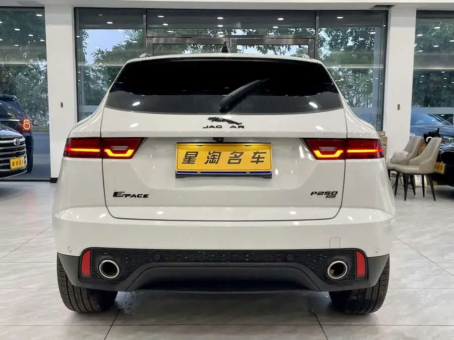 Jaguar E-PACE 2024 R-DYNAMIC SE BLACK