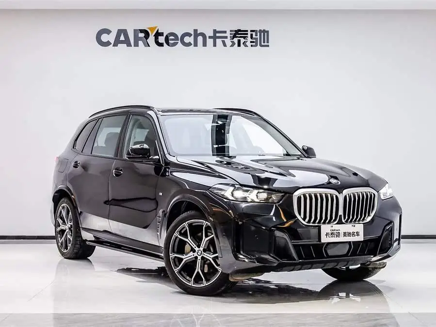 بي إم دبليو X5 2023 xDrive 30Li حزمة رياضية M