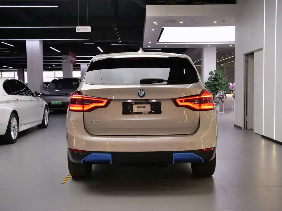 بي إم دبليو iX3 طراز 2021 النسخة الرائدة