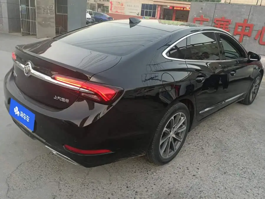 بويك لاكروس 2021 652T فاخرة