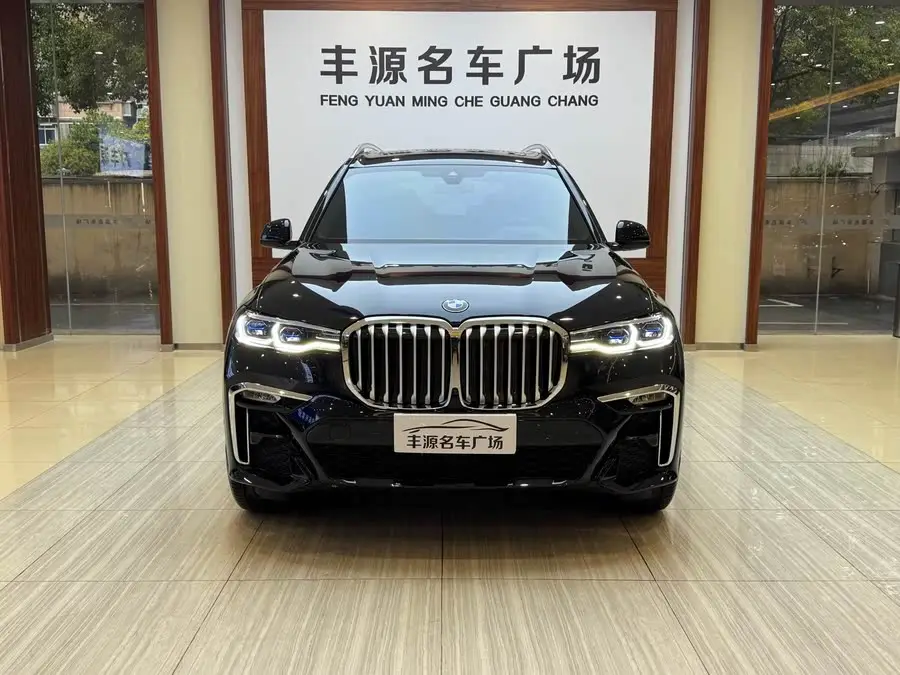 بي إم دبليو X7 2022 xDrive40i حزمة M الرياضية