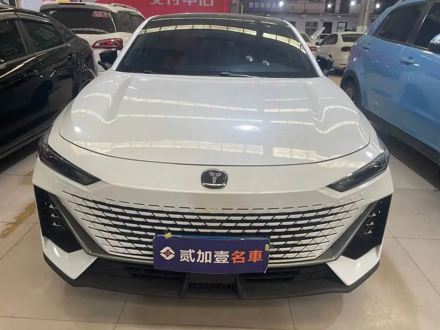 Changan UNI-V 2022 1.5T Premium