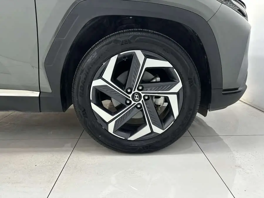 2023 Tucson L 1.5T Automatic Two-Wheel Drive LUX Premium Edition