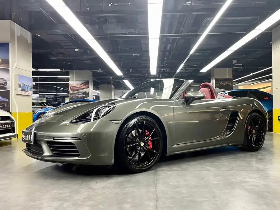 Porsche 718 2020 Model Boxster 2.0T