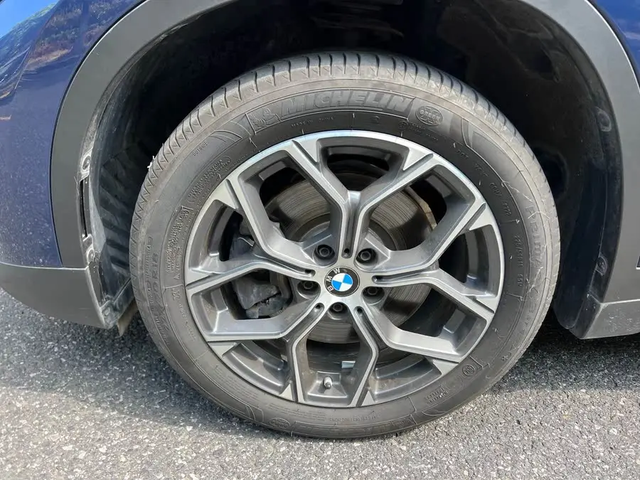 BMW X1 2022 sDrive25Li Leading Edition