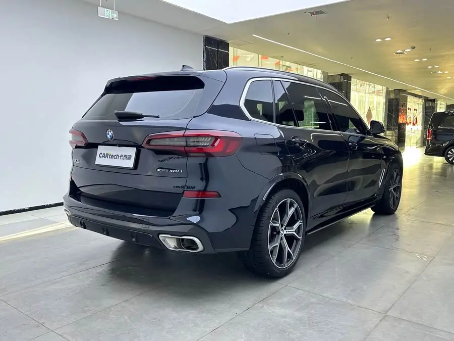 BMW X5 2022 xDrive 40Li M Sport Package