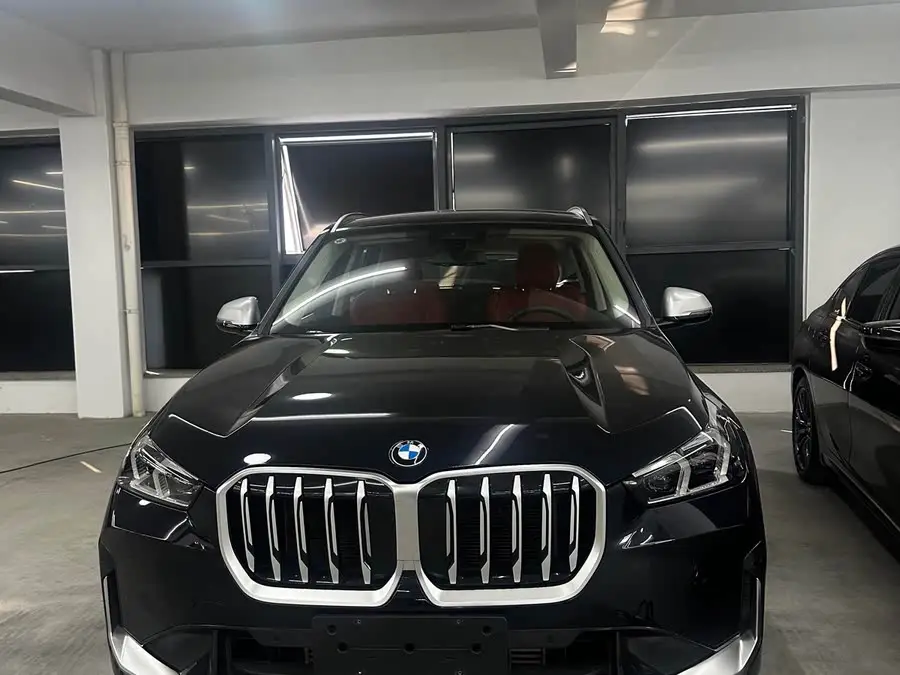 بي إم دبليو X1 2024 sDrive25Li حزمة تصميم X