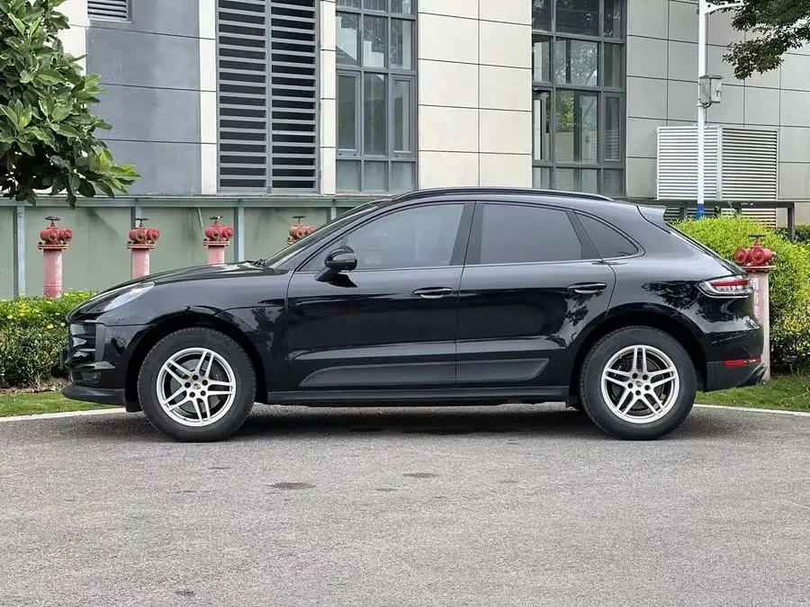 2021 Macan 2.0T