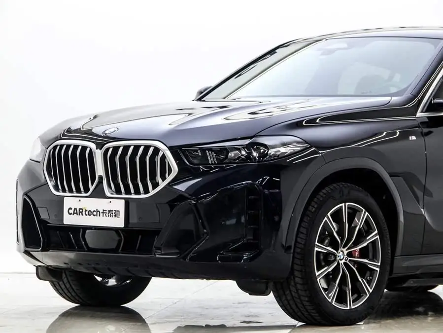 بي إم دبليو X6 2023 xDrive30i حزمة الرياضة M