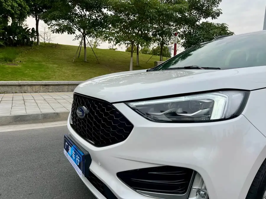 2020 Edge EcoBoost 245 AWD ST-Line 7-Seater