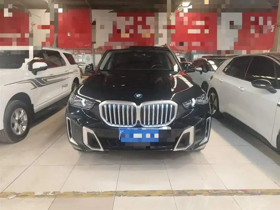 BMW X5 2023 xDrive 30Li M Sport Black Night Package