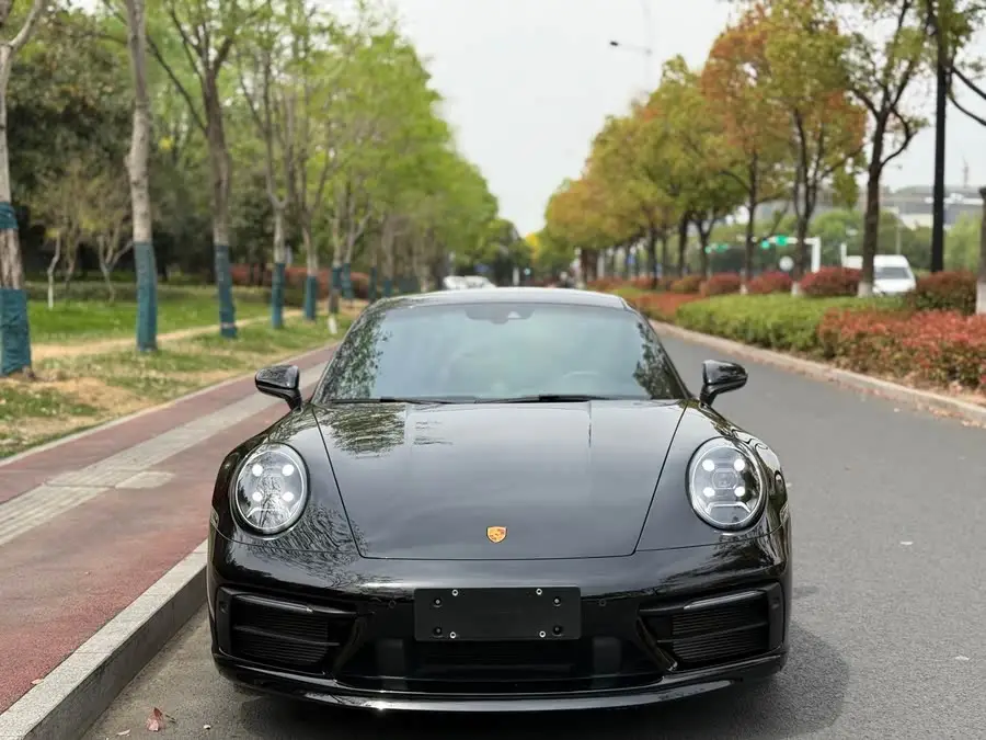 بورش 911 2023 كاريرا إس 3.0T