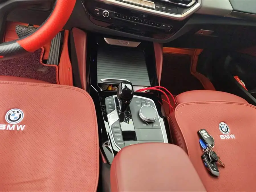 بي إم دبليو X4 2022 xDrive 30i حزمة رياضية M