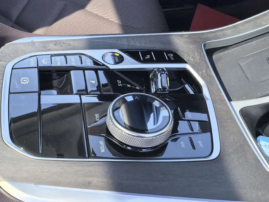 BMW X5 2023 xDrive 30Li Luxury M Sport Package