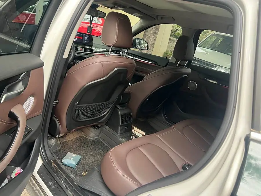 بي إم دبليو X1 2022 sDrive25Li نسخة رائدة