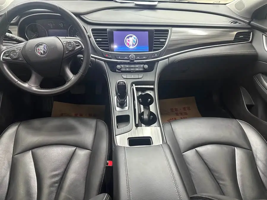 بيوك لاكروس 2022 652T الفاخرة