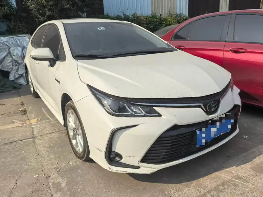 2021 كورولا هايبرد 1.8 لتر E-CVT النسخة النخبوية