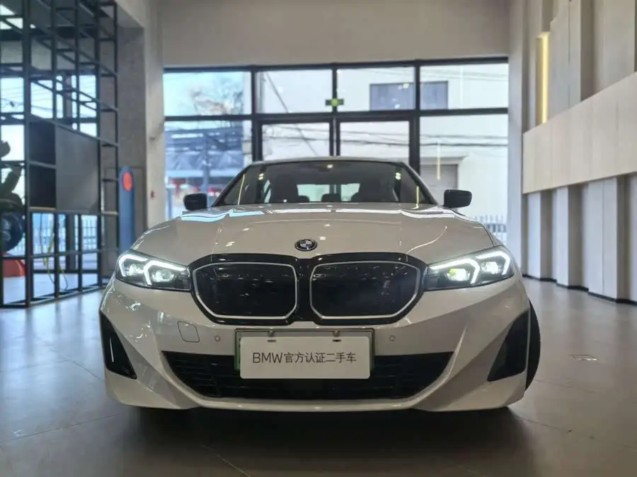 بي إم دبليو i3 2024 eDrive 40 L حزمة الليل