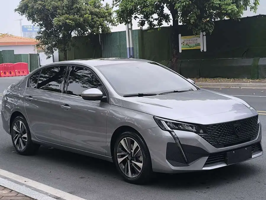 Peugeot 408 2022 1.6T Pursuit Edition