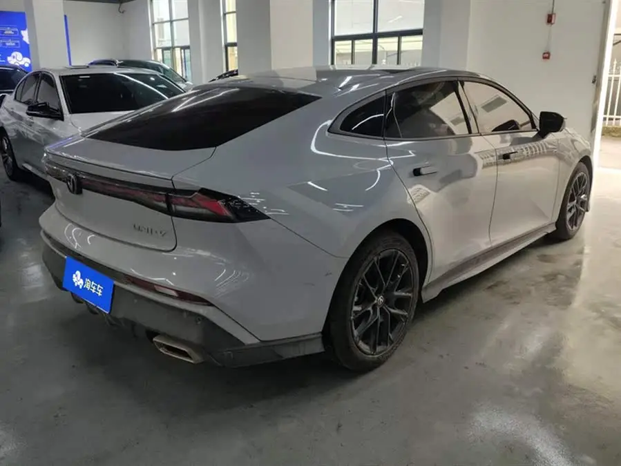 Changan UNI-V 2024 1.5T Premium