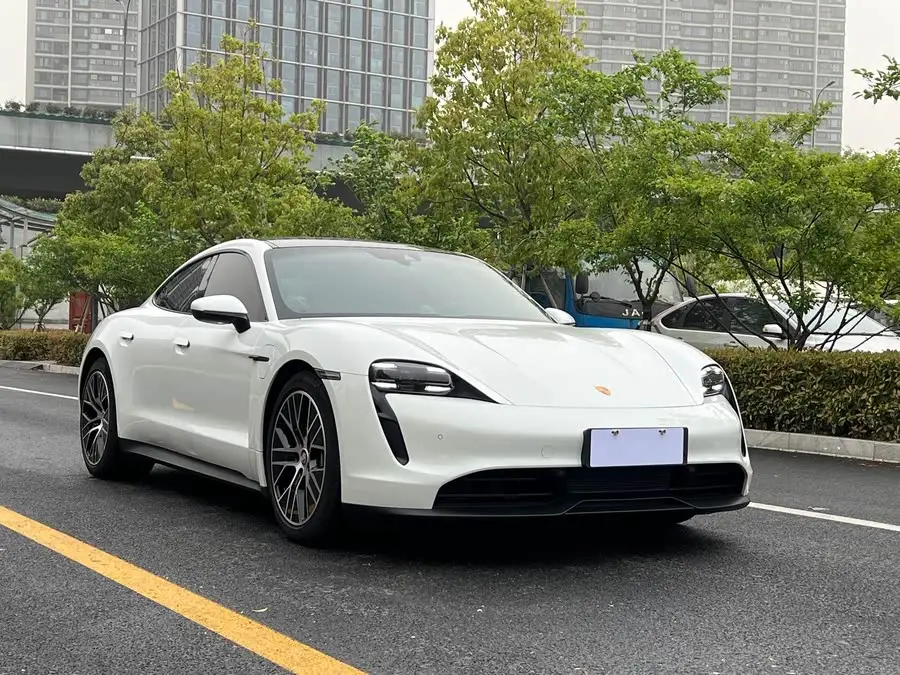 تايكان 2022 طراز