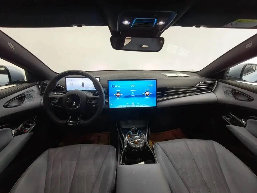 Sealion 2023 Champion Edition 700km Premium