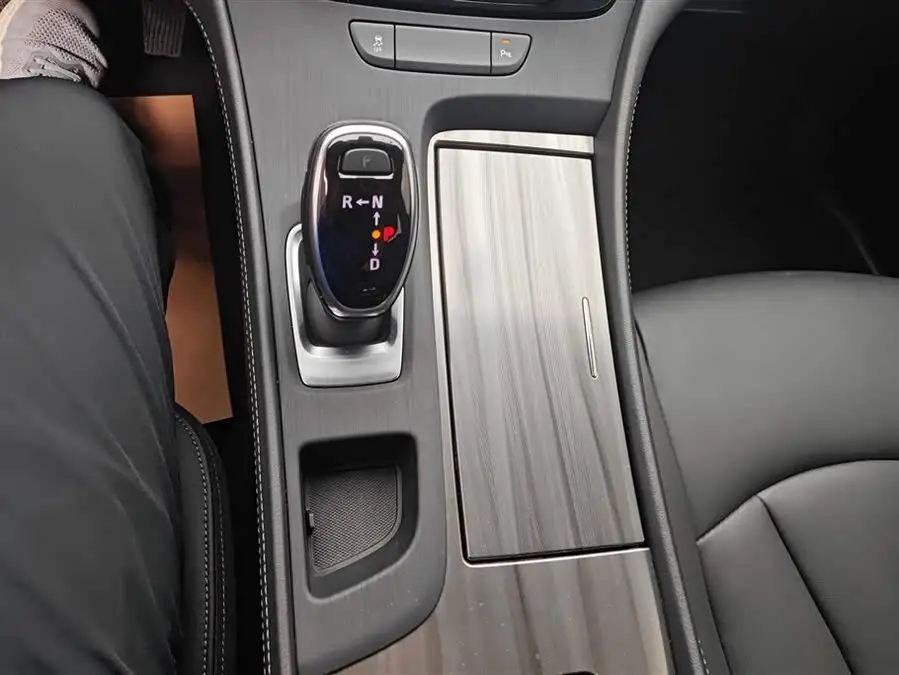 بيوك لاكروس 2021 552T الفاخرة