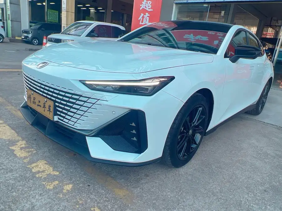 Changan UNI-V 2023 1.5T Premium