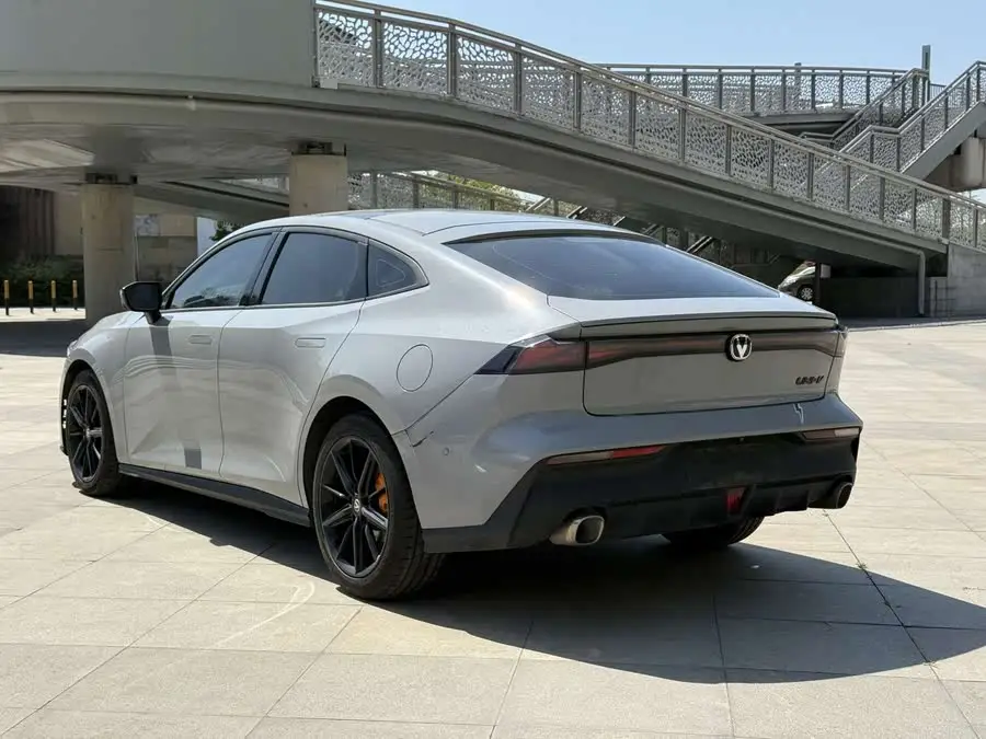 شانجان UNI-V 2022 1.5T التميز