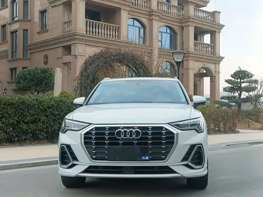 Audi Q3 2022 35 TFSI Sporty Model