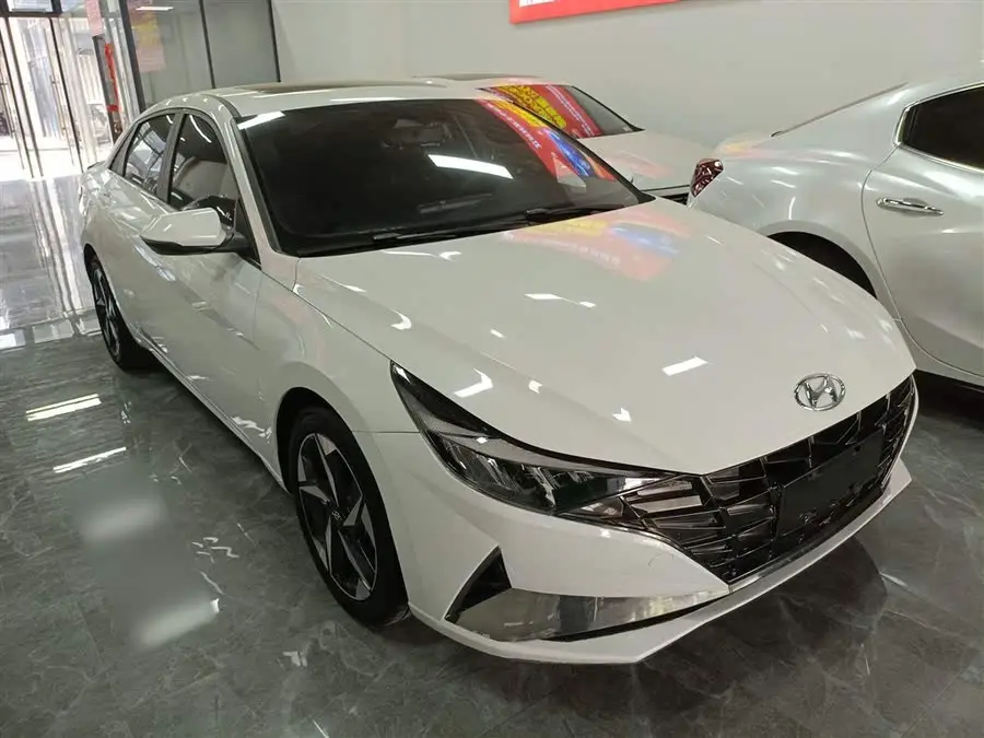 إيلانtra 2021 240TGDi DCT TOP فئة العلم