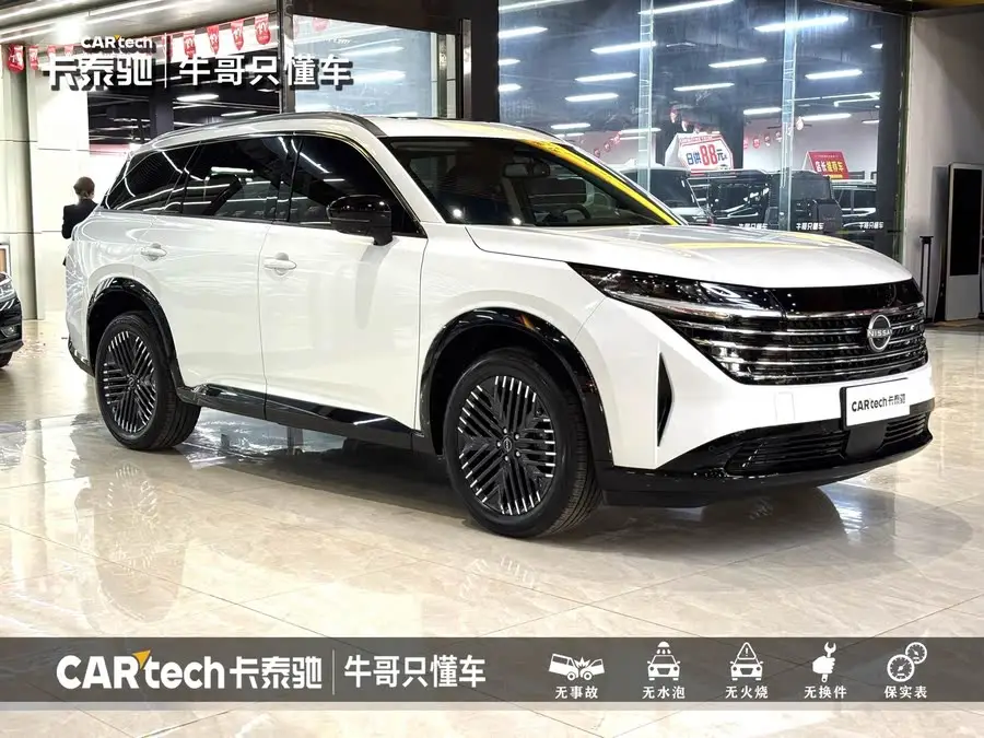 تانلو 2024 380VC-TURBO النسخة الذكية للدفع الرباعي 6 مقاعد