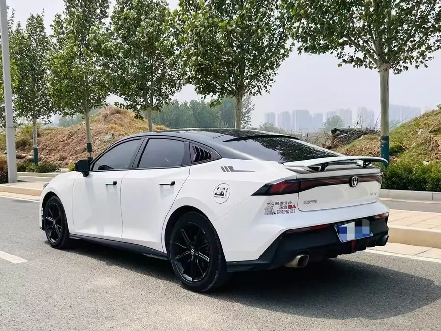 Changan UNI-V 2022 1.5T Premium