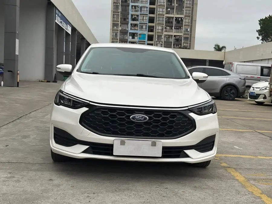 Ford Focus 2021 1.5L Automatic Golden Edition