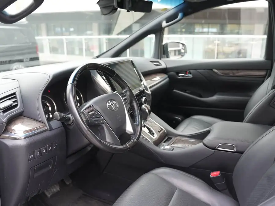 ألفارد 2021 بمحرك مزدوج 2.5 لتر فئة فاخرة