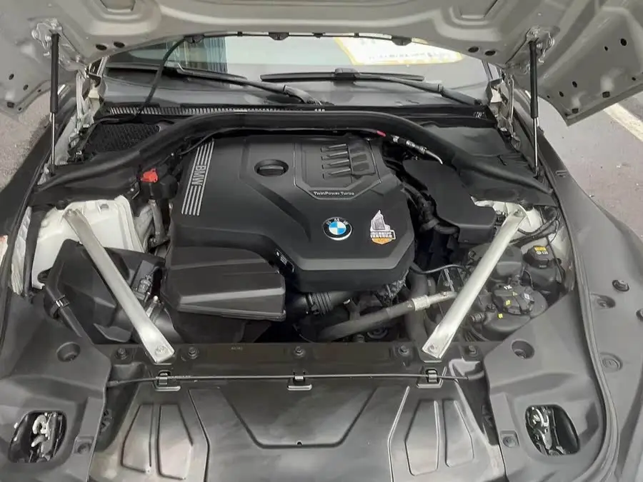 بي إم دبليو Z4 2019 sDrive 25i حزمة رياضية متطورة