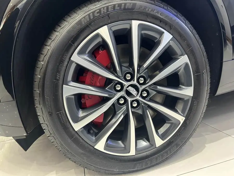 Cadillac XT5 2025 2.0T Premium