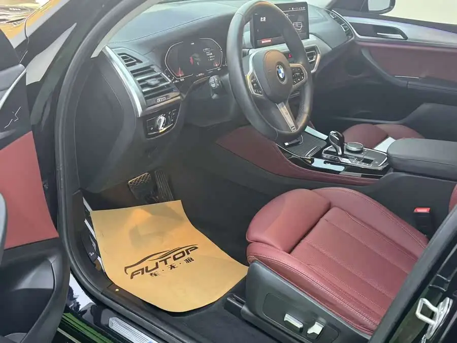 بي إم دبليو X4 2022 xDrive 30i حزمة رياضية M