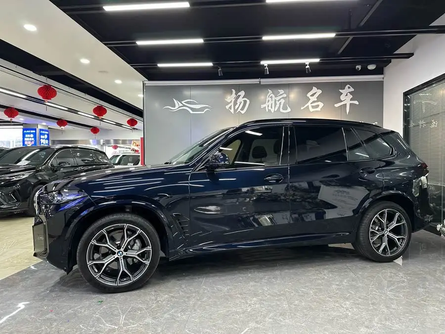 بي إم دبليو X5 2023 xDrive 30Li طراز M الرياضي الفاخر