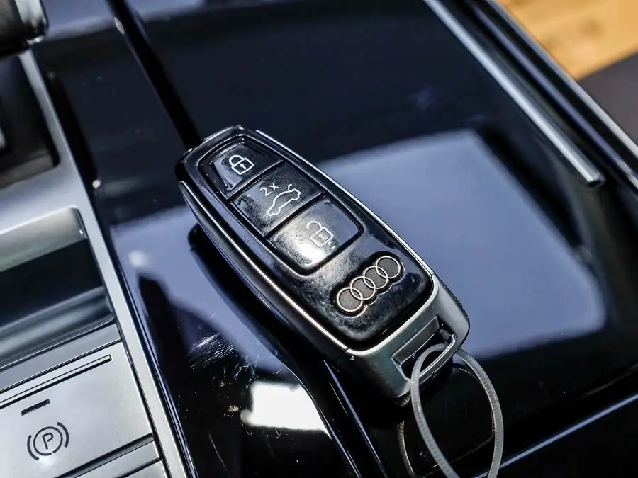 Audi A8 2021 Model A8L 50 TFSI quattro Comfort