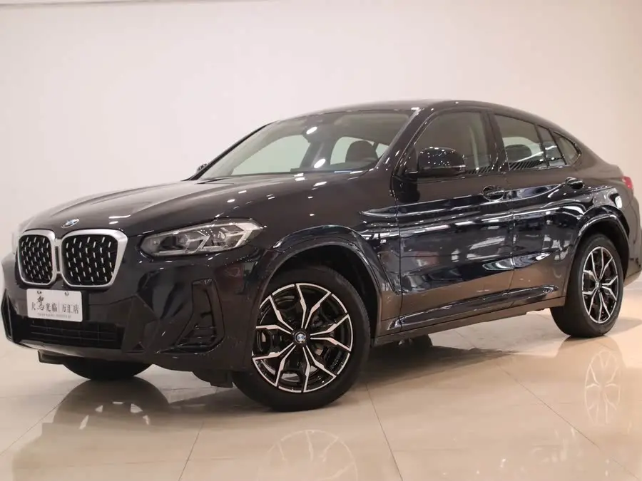 بي إم دبليو X4 2022 xDrive 25i حزمة رياضية M