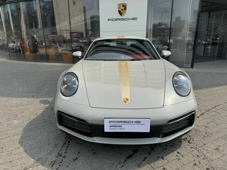 بورش 911 2023 كاريرا 3.0T
