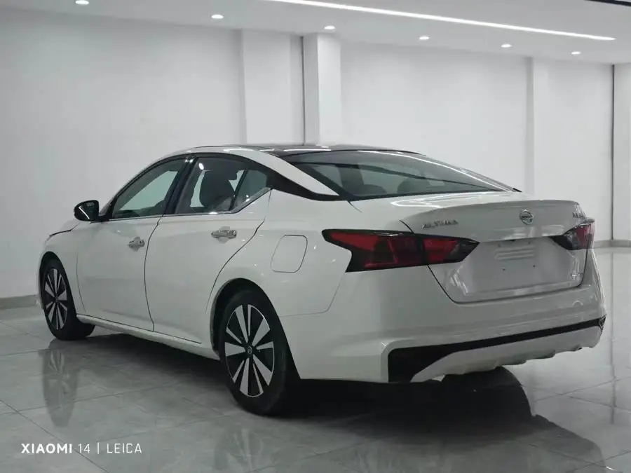 Altima  2021 2.0L XL Comfort Edition