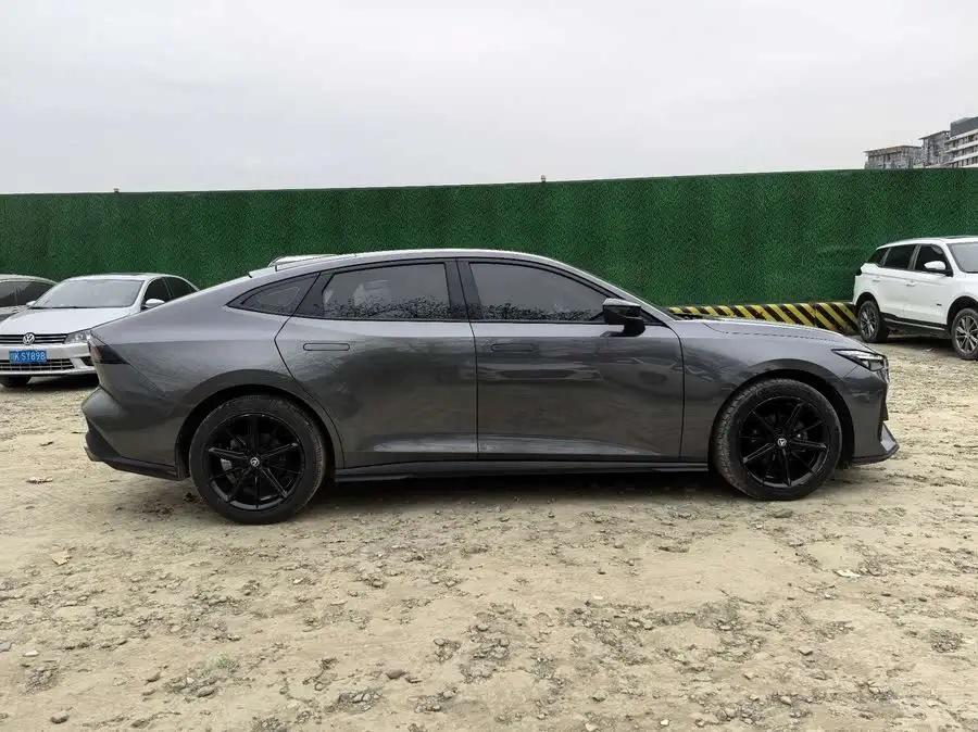 Changan UNI-V 2022 1.5T Premium