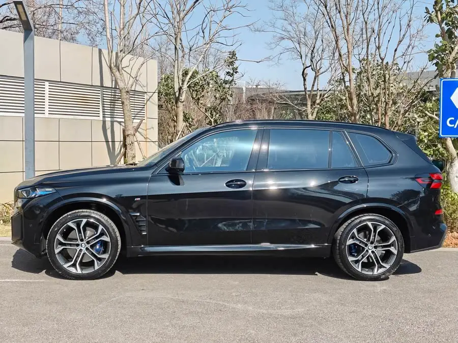 BMW X5 2023 xDrive 40Li Exclusive M Sport Night Package