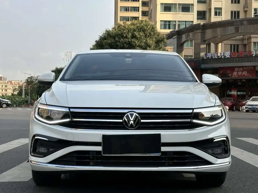 Bora 2023 300TSI DSG Premium Edition