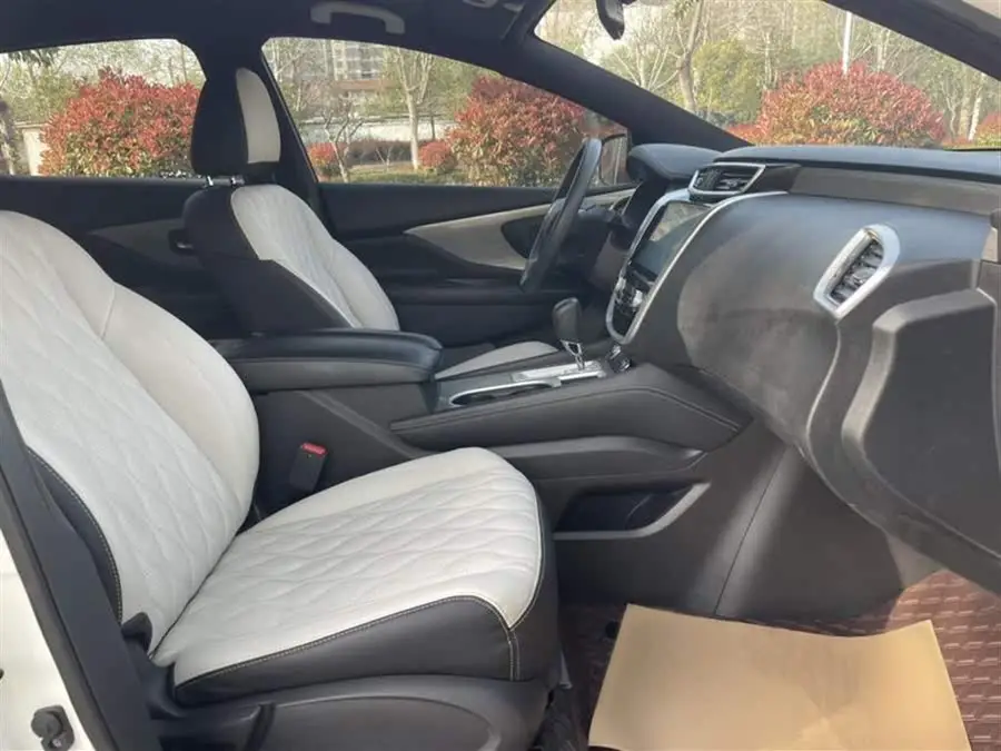 لو لان 2021 2.5 لتر XE نسخة النخبة ذات الدفع الثنائي