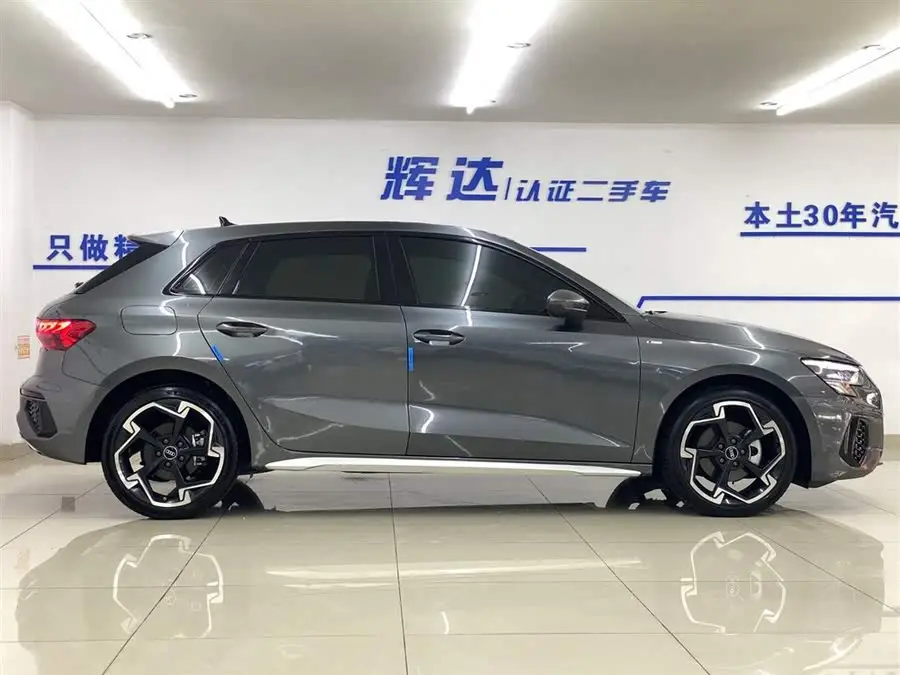 Audi A3 2023 Sportback 35 TFSI Luxury Sport Model