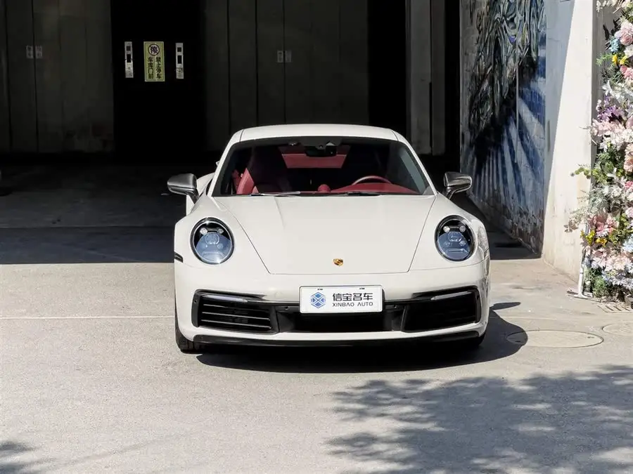 بورش 911 2023 كاريرا 3.0T