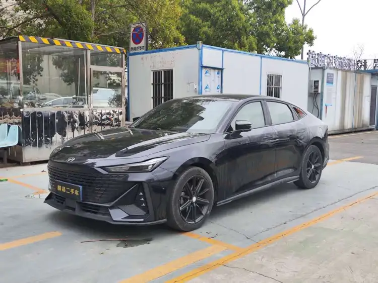 Changan UNI-V 2023 1.5T Premium